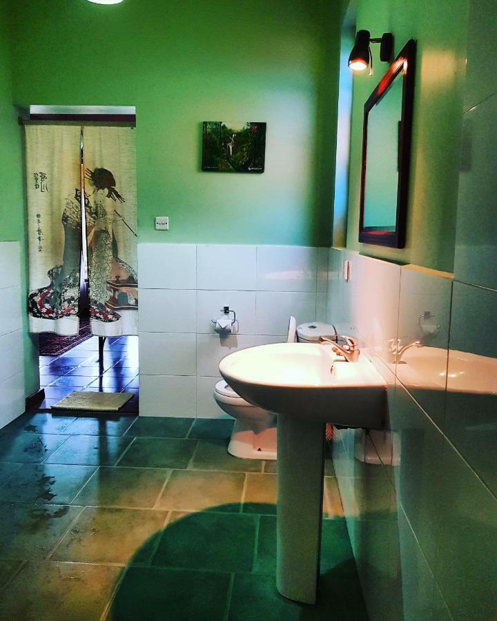 Waterfalls Homestay Ella Esterno foto